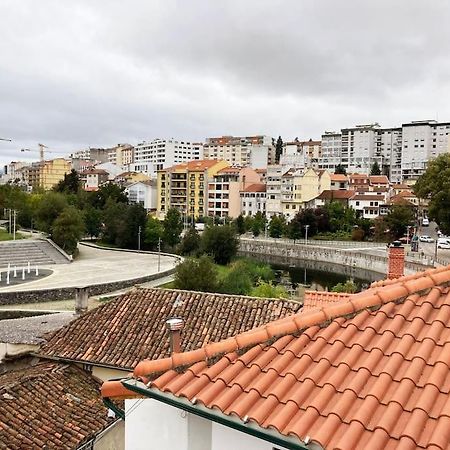 Casa Do Largo Apartment Braganca Luaran gambar