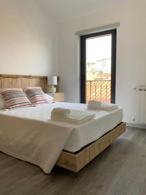 Casa Do Largo Apartment Braganca Luaran gambar